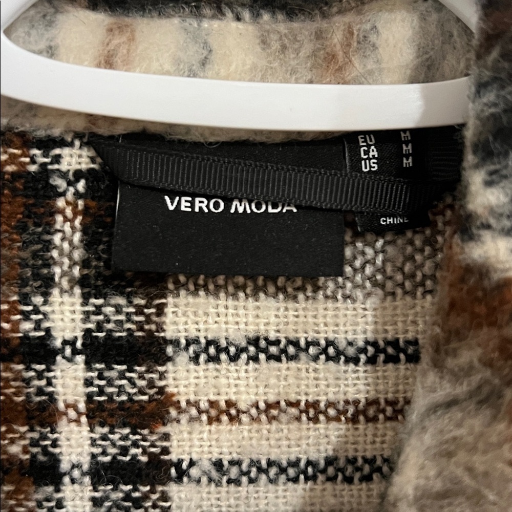 Vero Moda thick plaid shacket - Picture 2 of 5